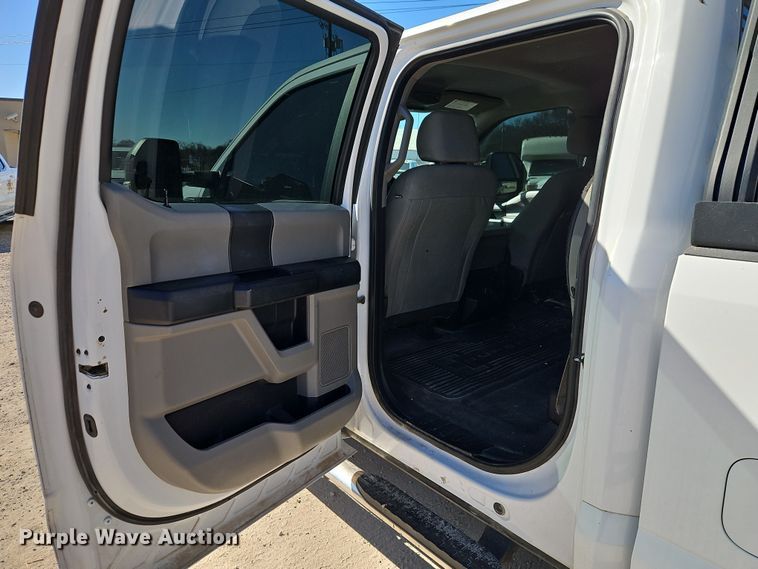 image for item EO7028 2019 Ford F250 Super Duty Crew Cab pickup truck