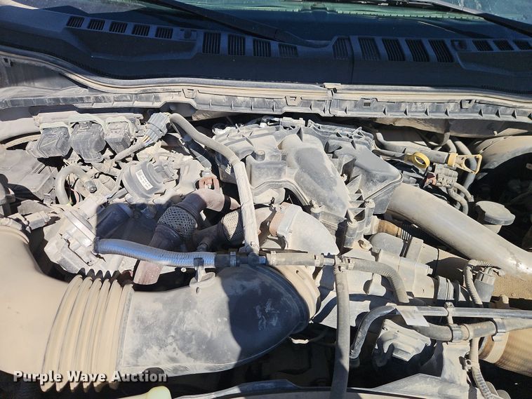 image for item EO7028 2019 Ford F250 Super Duty Crew Cab pickup truck