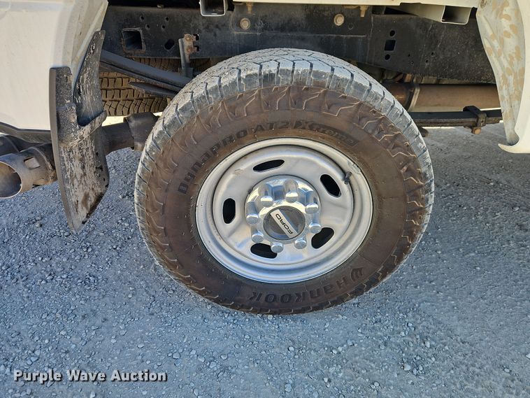 image for item EO7028 2019 Ford F250 Super Duty Crew Cab pickup truck