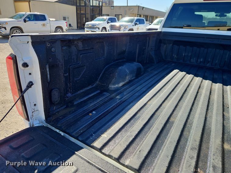 image for item EO7029 2020 GMC Sierra 3500HD Crew Cab pickup truck