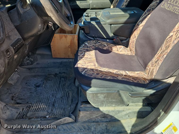 image for item EO7029 2020 GMC Sierra 3500HD Crew Cab pickup truck