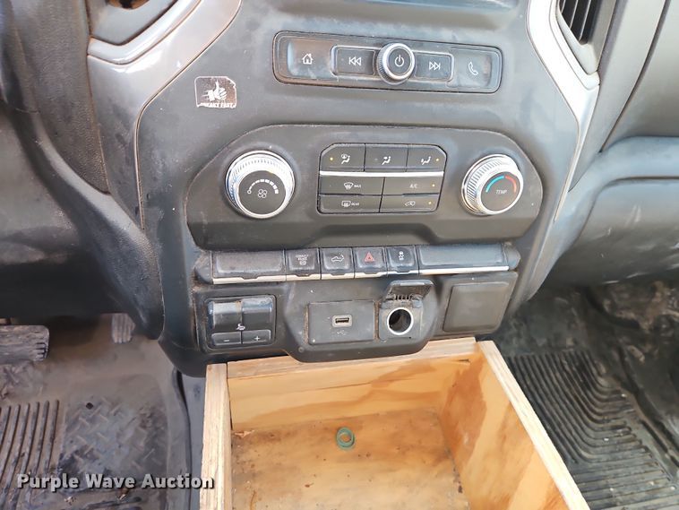 image for item EO7029 2020 GMC Sierra 3500HD Crew Cab pickup truck