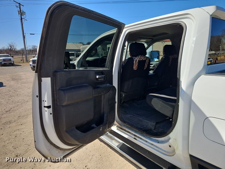 image for item EO7029 2020 GMC Sierra 3500HD Crew Cab pickup truck