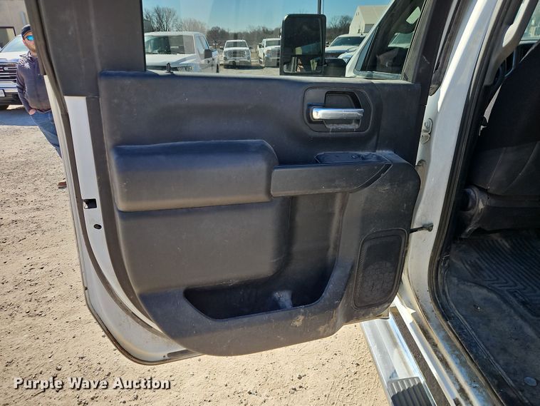 image for item EO7029 2020 GMC Sierra 3500HD Crew Cab pickup truck