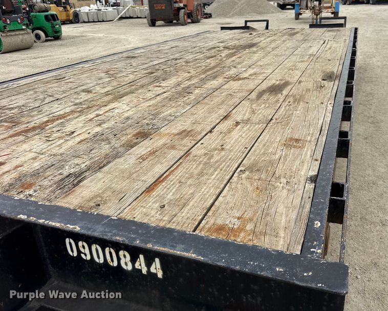 image for item ER0442 1999 Hudson Bros TRAILER equipment trailer