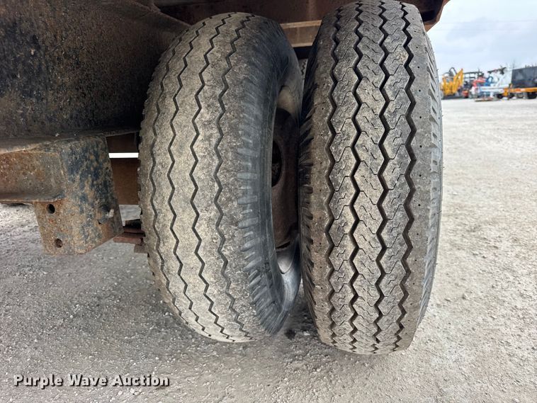 image for item ER0442 1999 Hudson Bros TRAILER equipment trailer