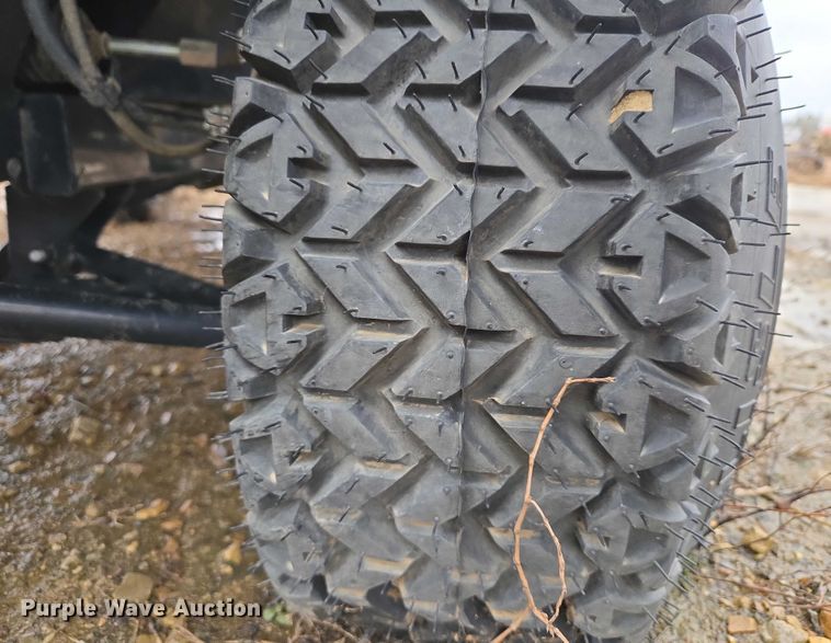 image for item ES2845 2005 Kawasaki KAF620G Mule utility vehicle