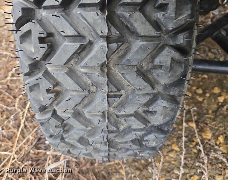 image for item ES2845 2005 Kawasaki KAF620G Mule utility vehicle