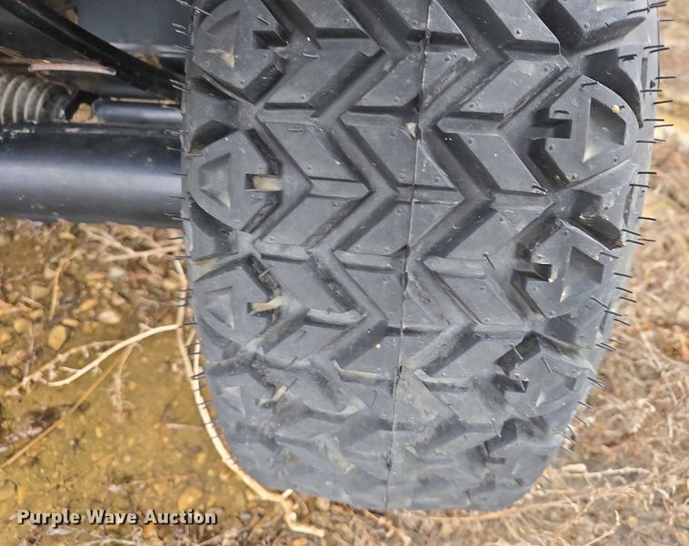 image for item ES2845 2005 Kawasaki KAF620G Mule utility vehicle