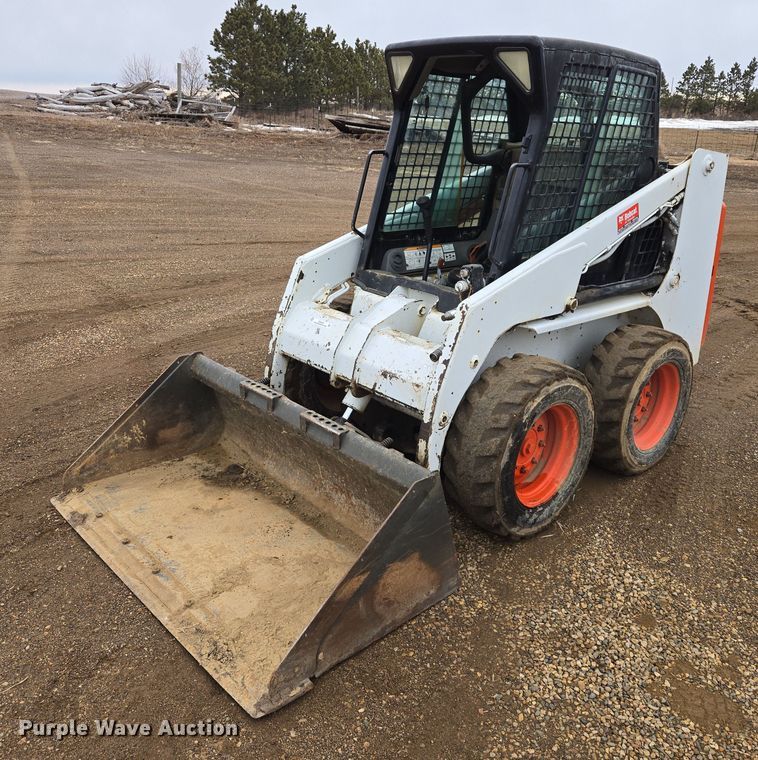 image for item ES2848 2002 Bobcat 753 skid steer loader