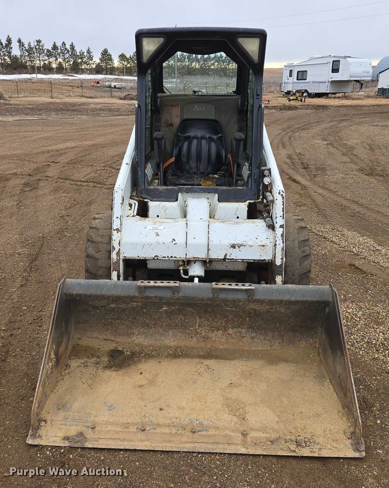 image for item ES2848 2002 Bobcat 753 skid steer loader