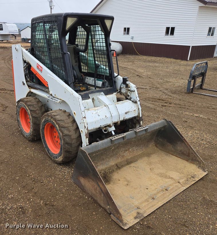 image for item ES2848 2002 Bobcat 753 skid steer loader