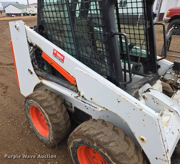 image for item ES2848 2002 Bobcat 753 skid steer loader