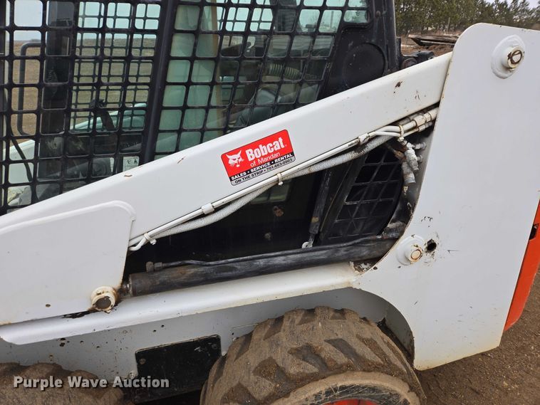 image for item ES2848 2002 Bobcat 753 skid steer loader