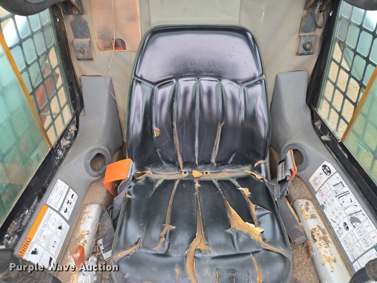 image for item ES2848 2002 Bobcat 753 skid steer loader