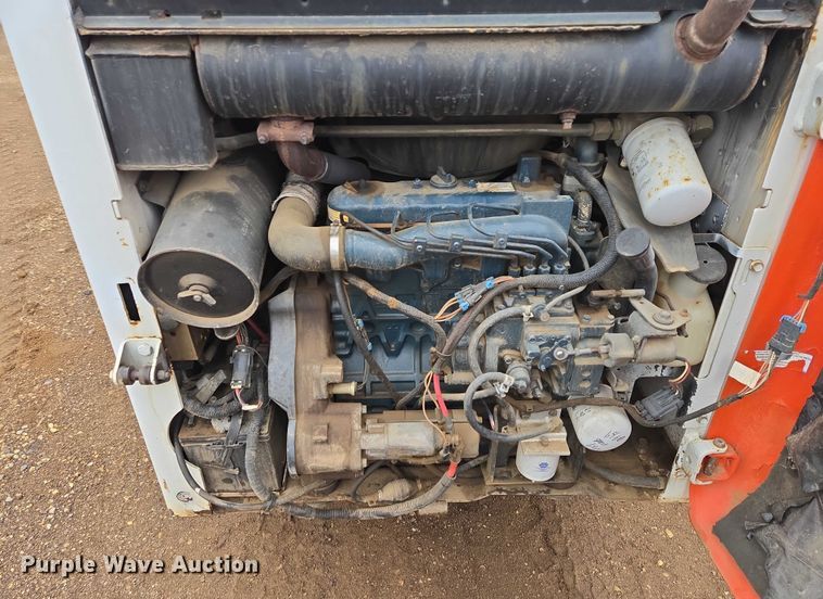 image for item ES2848 2002 Bobcat 753 skid steer loader
