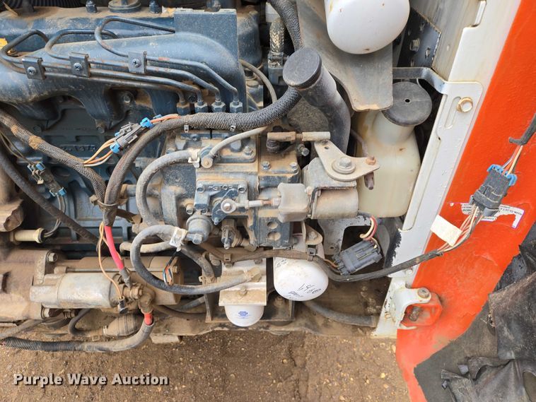 image for item ES2848 2002 Bobcat 753 skid steer loader
