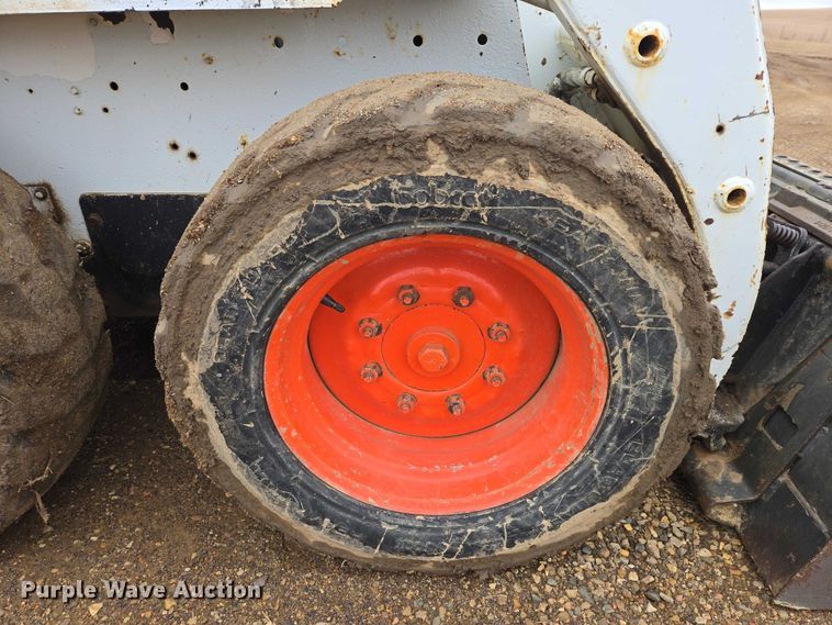 image for item ES2848 2002 Bobcat 753 skid steer loader