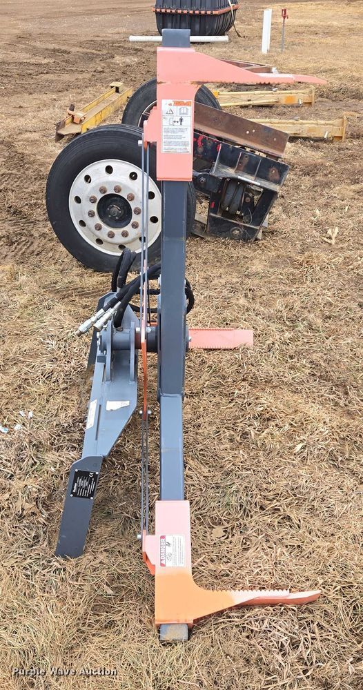 image for item ES2862 Raytree RMTG70 skid steer tire grabber