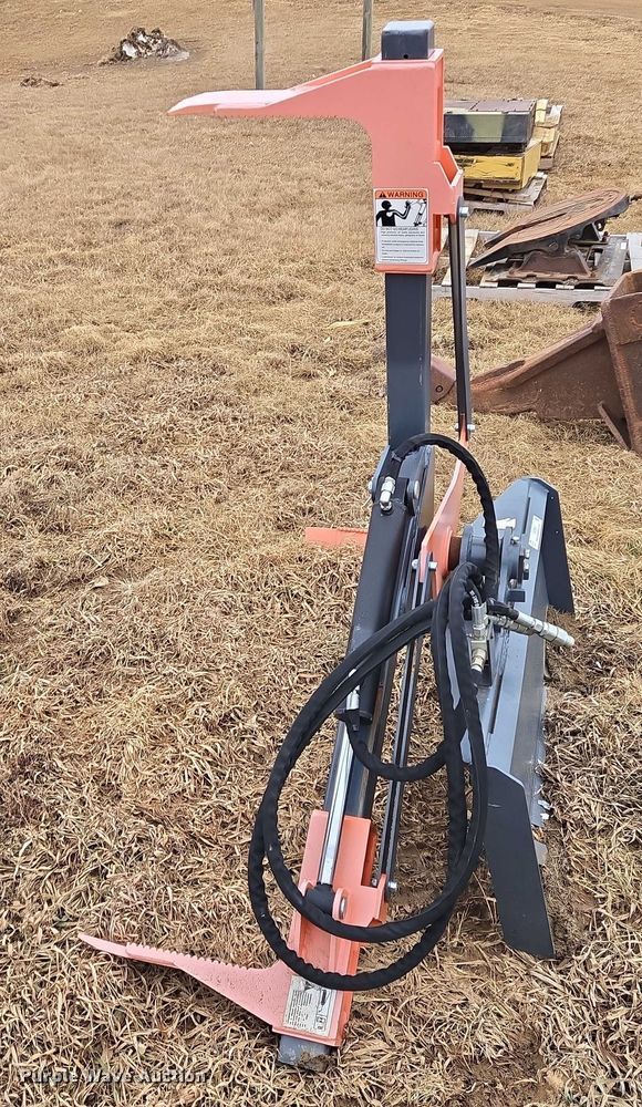 image for item ES2862 Raytree RMTG70 skid steer tire grabber