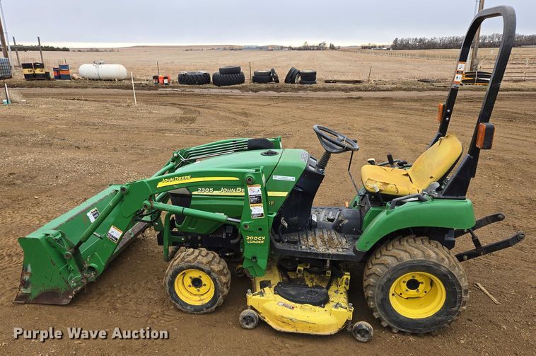 image for item ES2868 John Deere 2305 HST lawn mower
