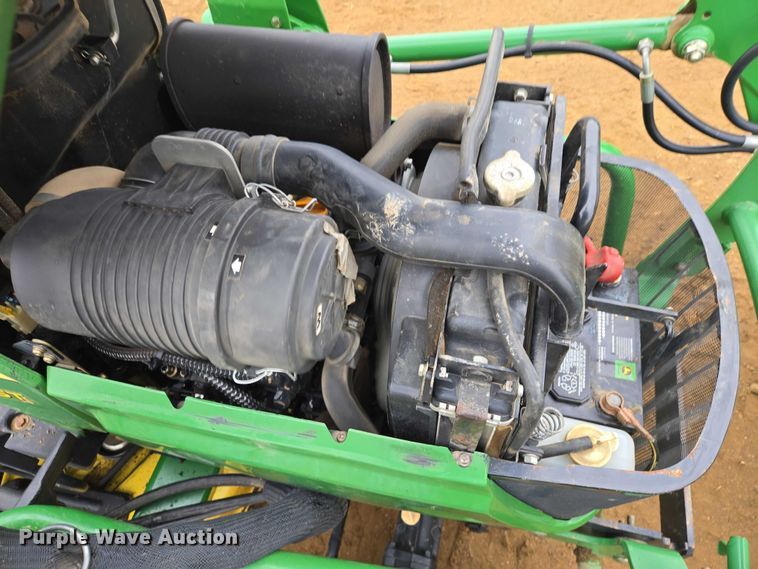 image for item ES2868 John Deere 2305 HST lawn mower