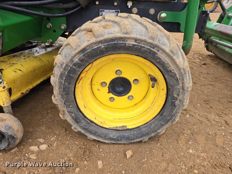 image for item ES2868 John Deere 2305 HST lawn mower