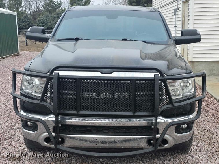 image for item ES2953 2021 RAM 1500 Crew Cab pickup truck