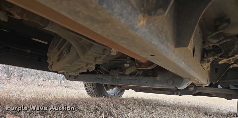 image for item ES2953 2021 RAM 1500 Crew Cab pickup truck