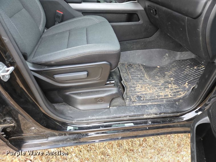 image for item ES2953 2021 RAM 1500 Crew Cab pickup truck