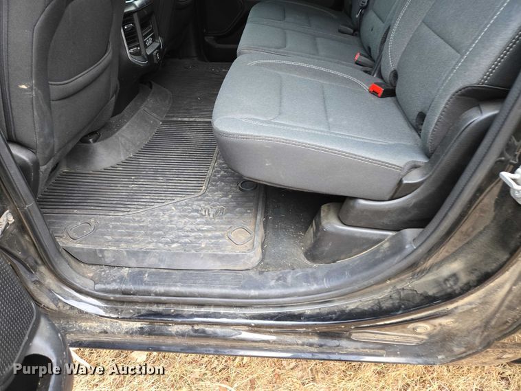 image for item ES2953 2021 RAM 1500 Crew Cab pickup truck