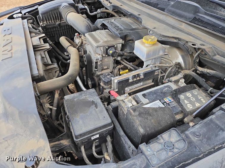 image for item ES2953 2021 RAM 1500 Crew Cab pickup truck