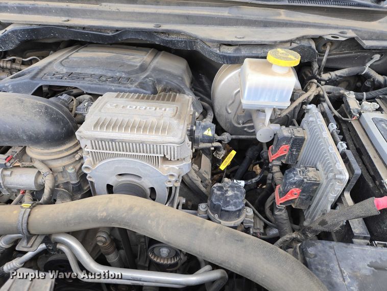 image for item ES2953 2021 RAM 1500 Crew Cab pickup truck