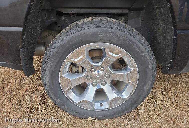 image for item ES2953 2021 RAM 1500 Crew Cab pickup truck