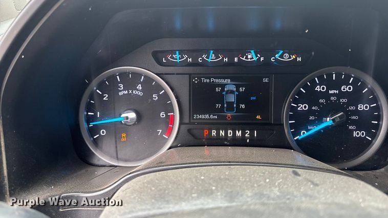 image for item ES5012 2018 Ford F350 Crew Cab pickup truck