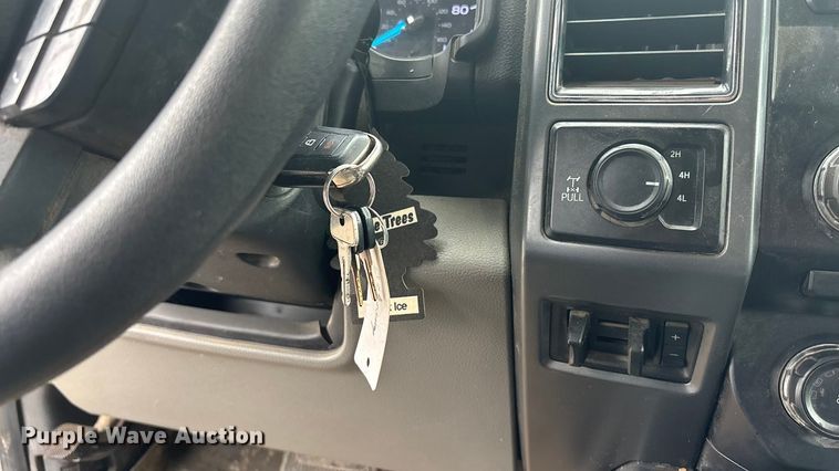 image for item ES5012 2018 Ford F350 Crew Cab pickup truck