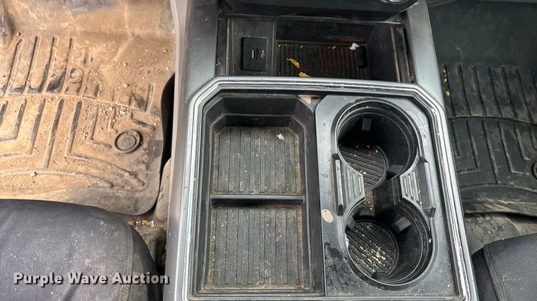 image for item ES5012 2018 Ford F350 Crew Cab pickup truck