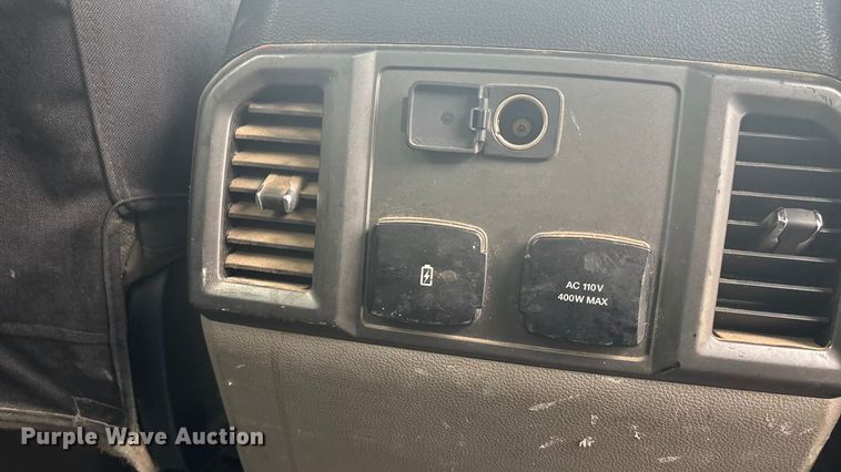 image for item ES5012 2018 Ford F350 Crew Cab pickup truck