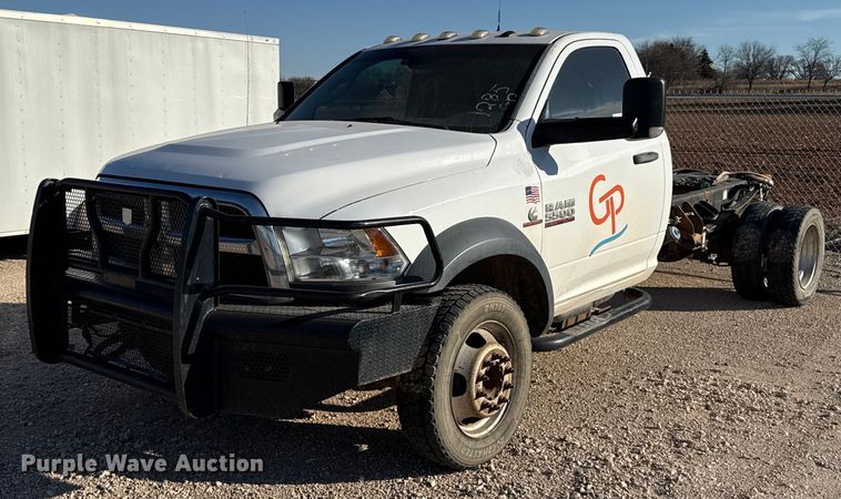 image for item ES5813 2016 RAM 5500 truck cab and chassis