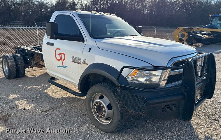 image for item ES5813 2016 RAM 5500 truck cab and chassis