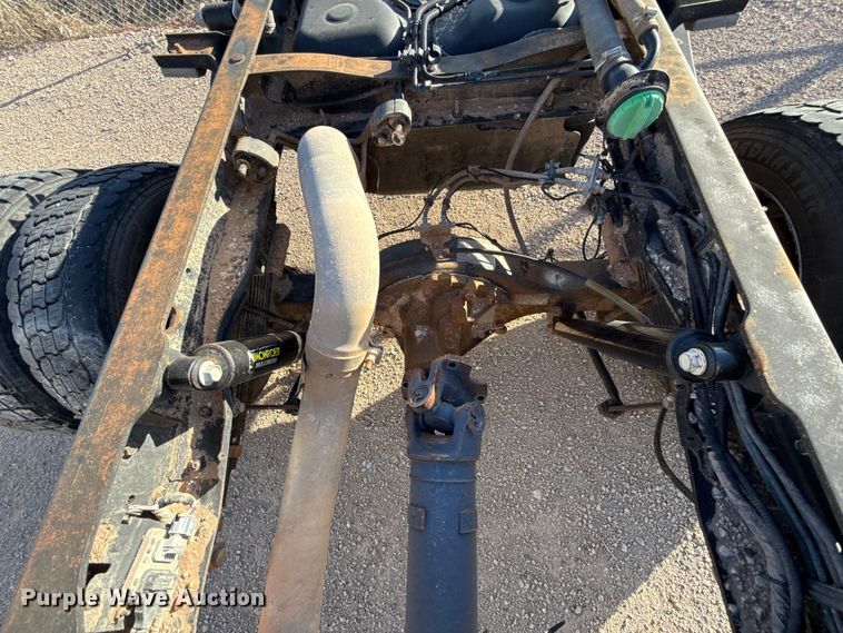 image for item ES5813 2016 RAM 5500 truck cab and chassis