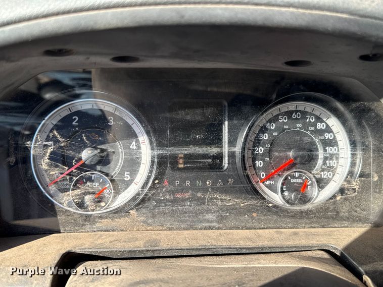 image for item ES5813 2016 RAM 5500 truck cab and chassis