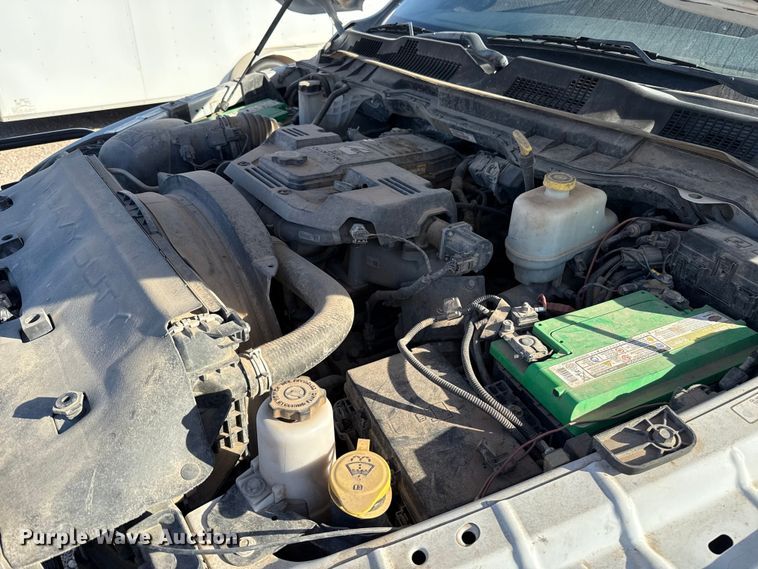 image for item ES5813 2016 RAM 5500 truck cab and chassis