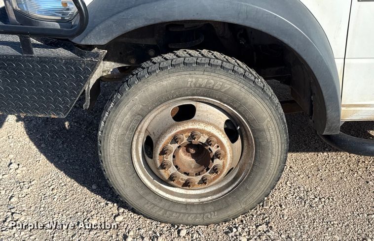 image for item ES5813 2016 RAM 5500 truck cab and chassis