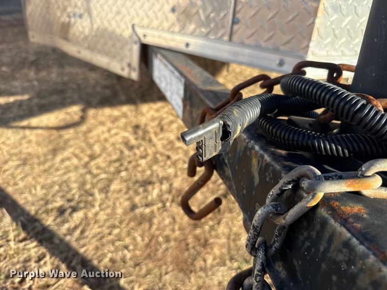 image for item ES5835 2015 Lark United Manufacturing LLC VT6X12SA enclosed cargo trailer