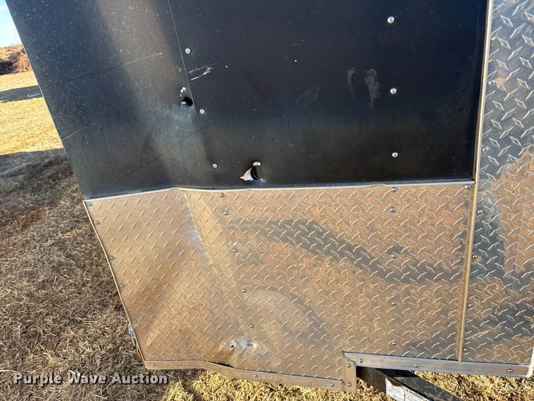 image for item ES5835 2015 Lark United Manufacturing LLC VT6X12SA enclosed cargo trailer