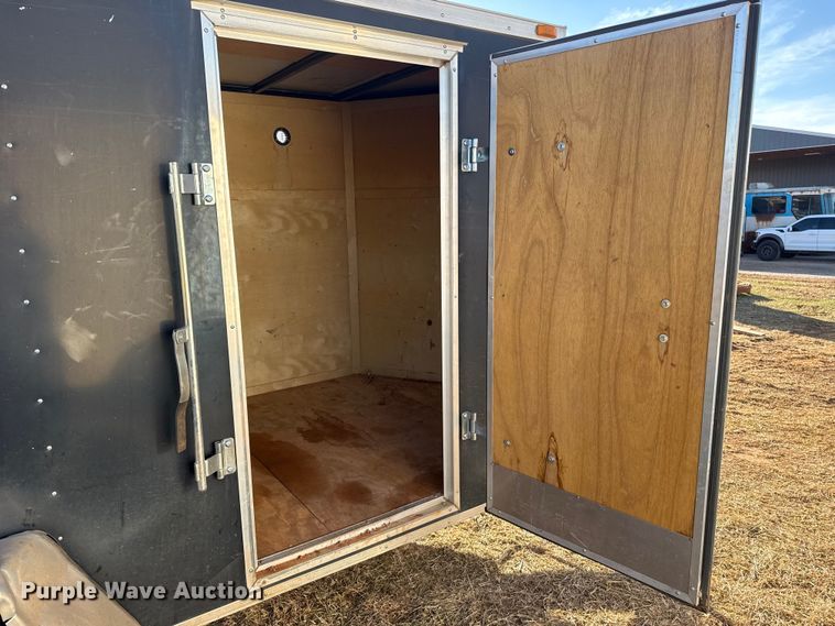 image for item ES5835 2015 Lark United Manufacturing LLC VT6X12SA enclosed cargo trailer