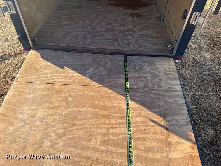 image for item ES5835 2015 Lark United Manufacturing LLC VT6X12SA enclosed cargo trailer