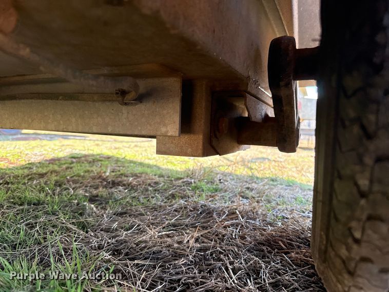 image for item ES5839 2012 Towmaster TC-2T tilt deck utility trailer