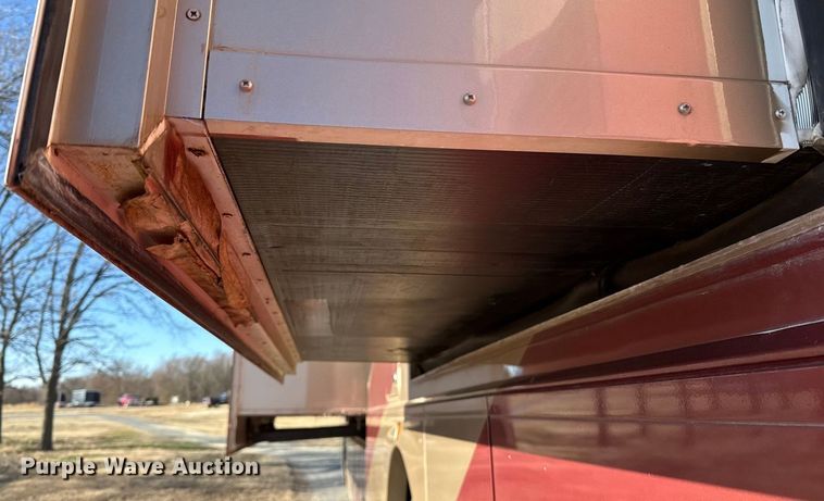 image for item ES5853 2005 Coachman Encore 380DS RV